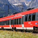 Regio Oberbayern: Vor der herrlichen Kulisse von Albspitze und Zugspitzmassiv.