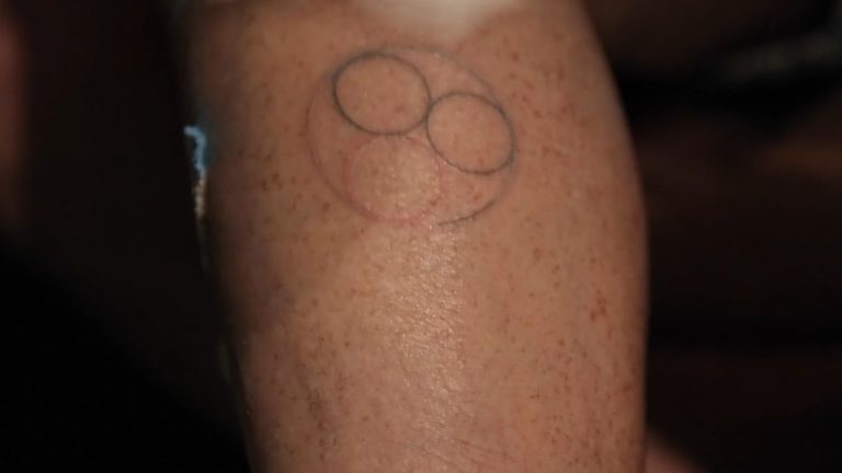 Appropriate Audiences Developed A Tattoo Machine with Robotic Arms