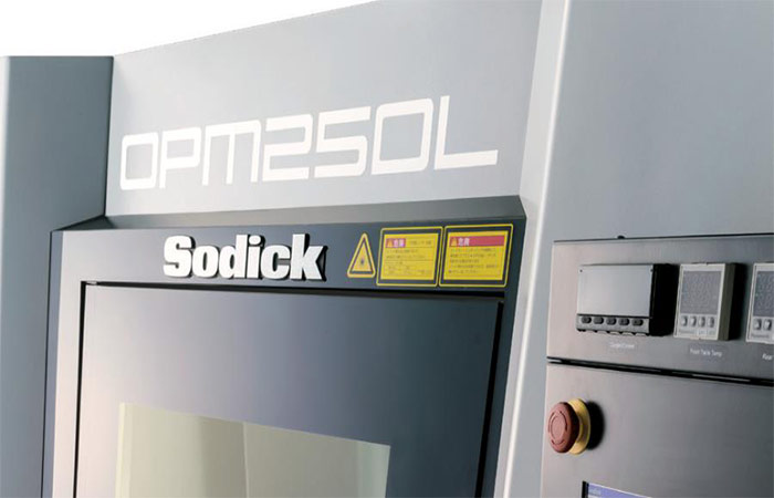 Both Milling and 3D Printing In One Machine